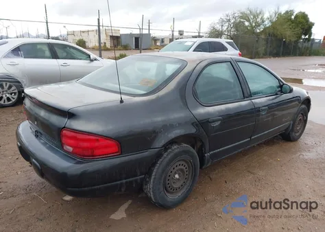 1998 Plymouth Breeze z USA, uszkodzony, nr VIN 1P3EJ46C9WN339072